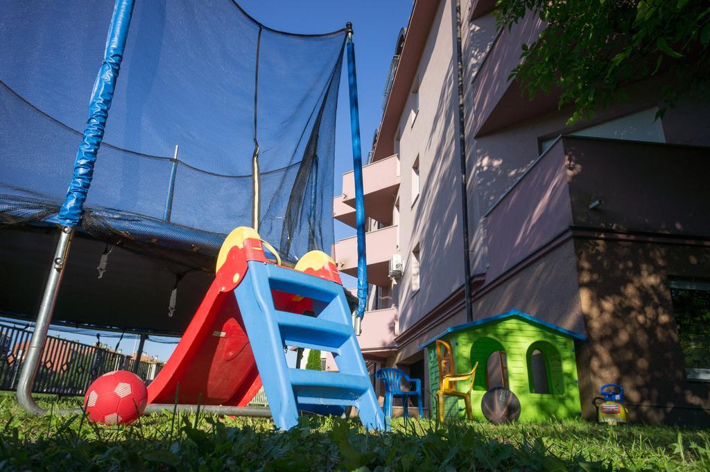Blue Lake Apartment Zagreb Exterior foto